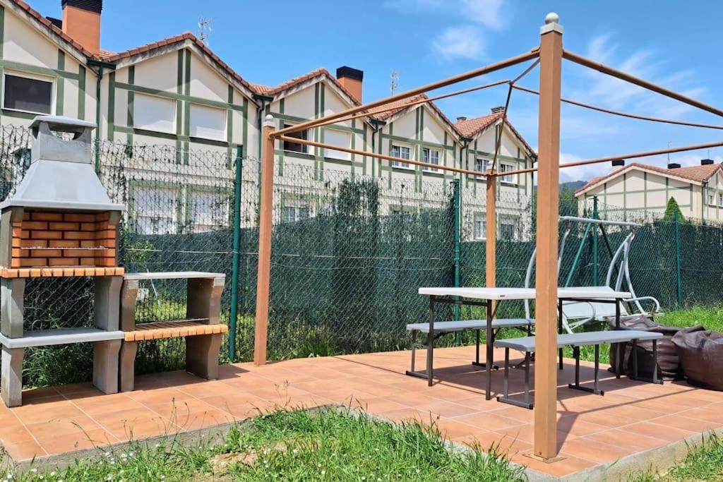 Espectacular Casa Rural En Espinosa de los Monteros Exterior foto